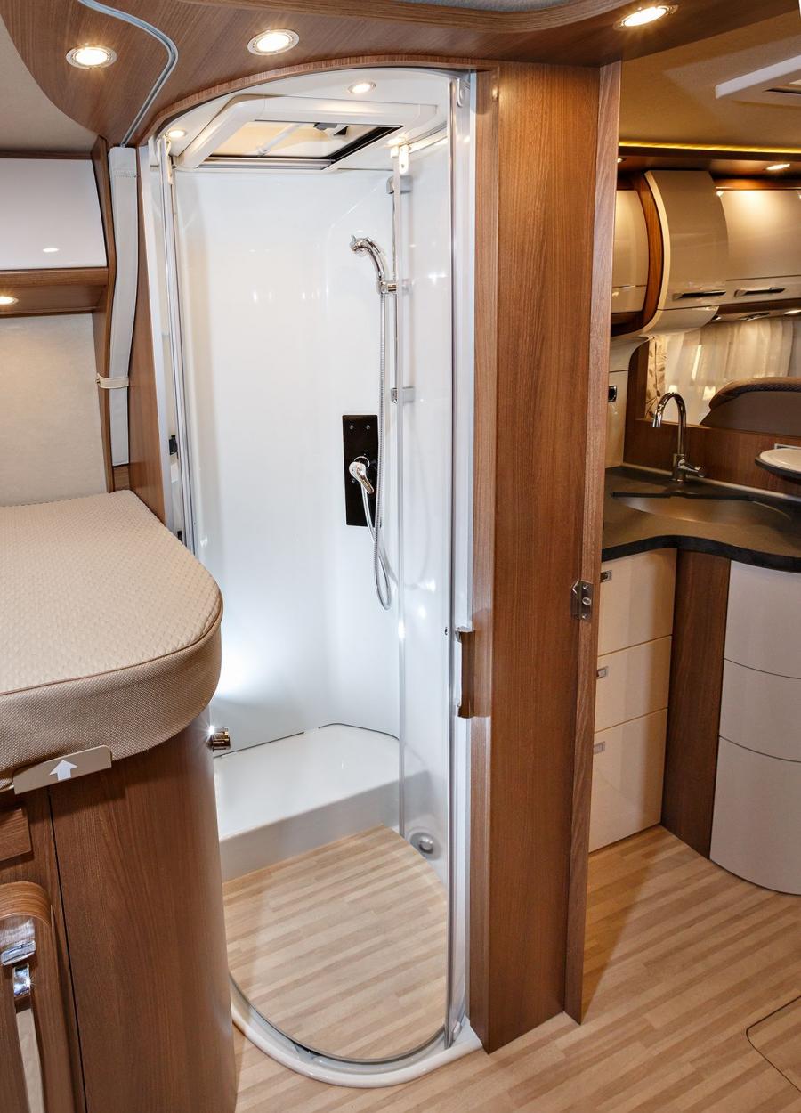 Интерьер Carthago C-Tourer I 2015 года  (фото 25 из 31)